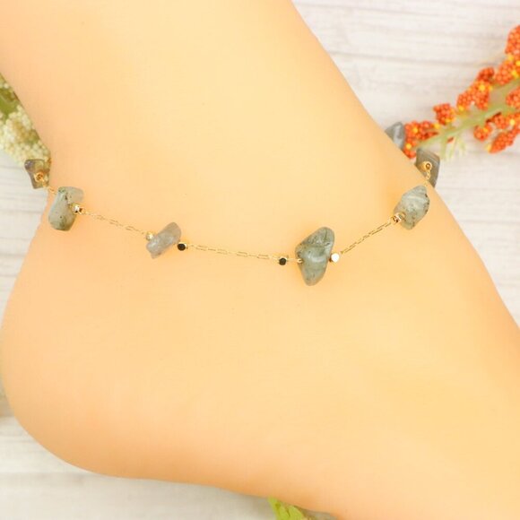 "Handmade Anklet – Elegant & Delicate Jewelry for Women | UNVRC1664 - Picture 10 of 10